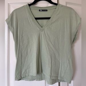 Zara Women's Light Green V-Neck Tee